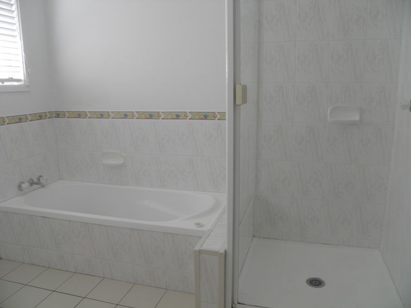 37 Lenore Crescent, Springwood QLD 4127