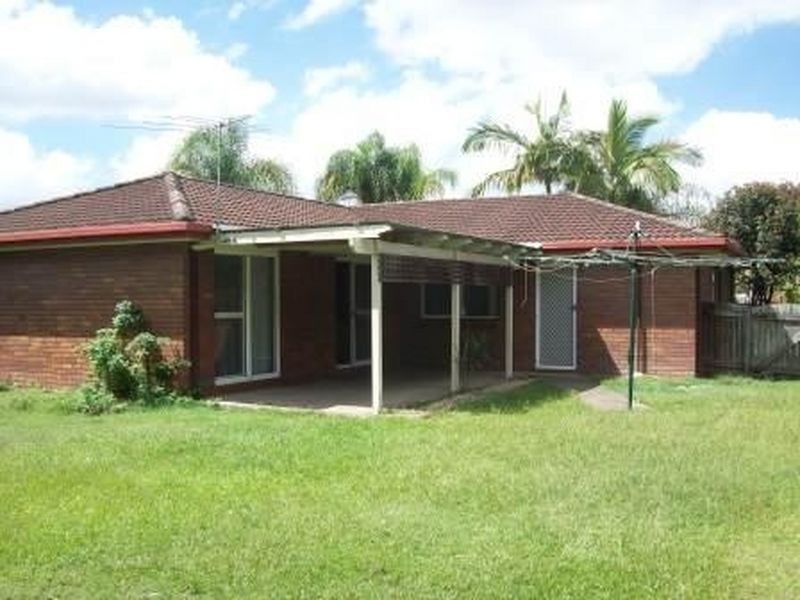 24 Yeates Crescent, Meadowbrook QLD 4131
