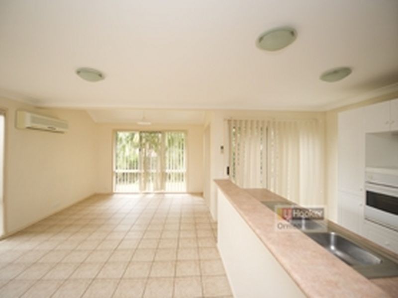 7 Timaru Court, Eight Mile Plains QLD 4113