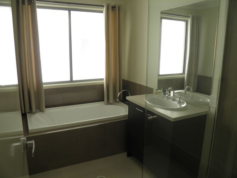 31 Obrist Place, Rochedale QLD 4123