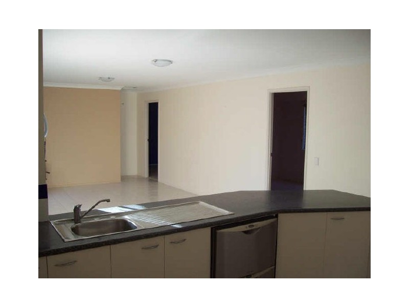 25 Melnik Drive, Loganlea QLD 4131