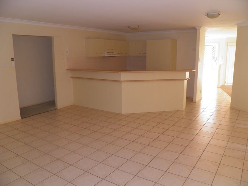 1/8 John Paul Drive, Daisy Hill QLD 4127