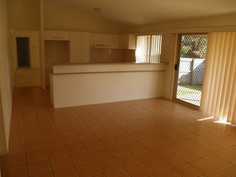 1/8 John Paul Drive, Daisy Hill QLD 4127