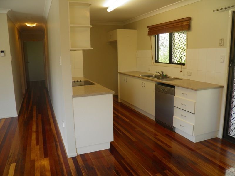 101 Cinderalla Drive, Springwood QLD 4127