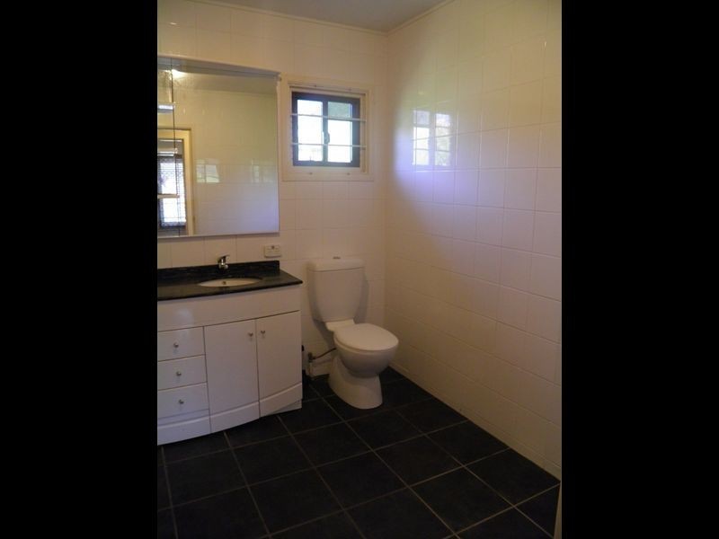 101 Cinderalla Drive, Springwood QLD 4127