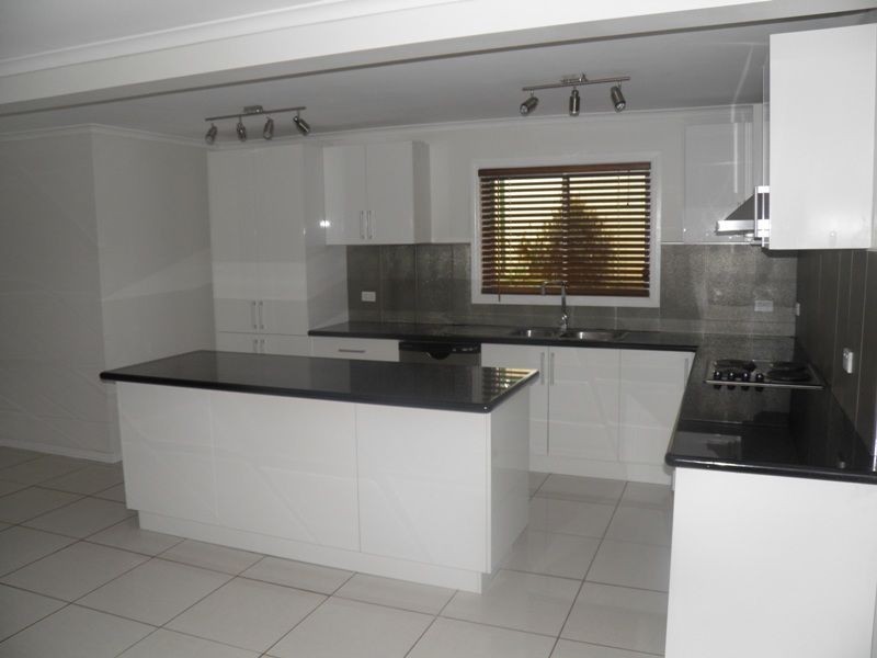 5 Parkway Road, Daisy Hill QLD 4127