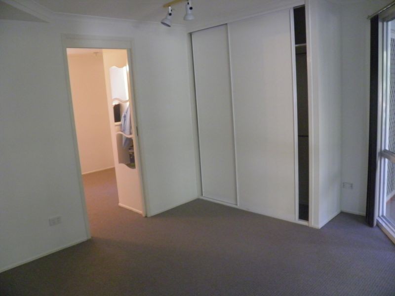 8 Park Court, Springwood QLD 4127