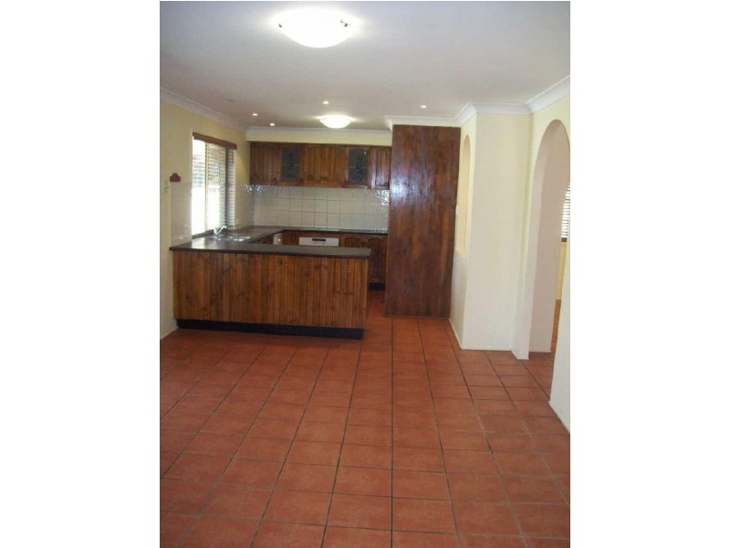 73 Chatswood Road, Daisy Hill QLD 4127