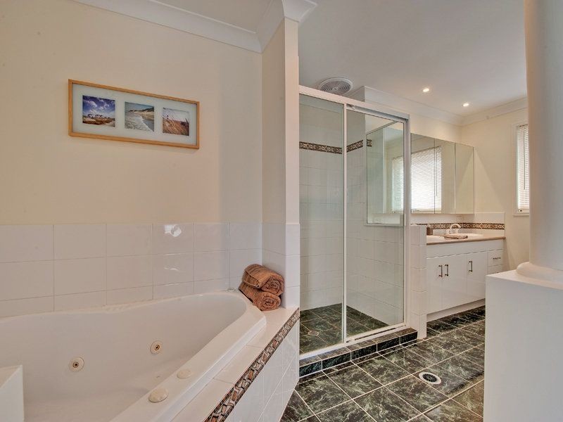 12 The Heights, Underwood QLD 4119