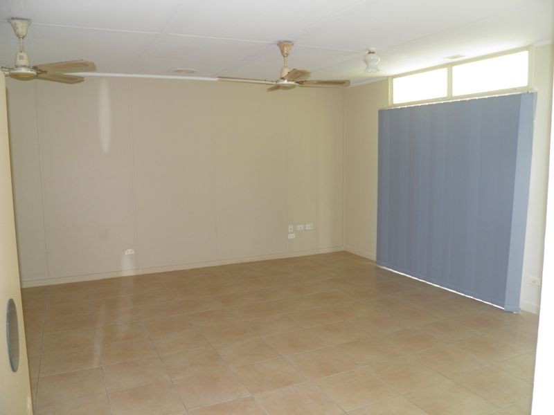 80 Station Road, Loganlea QLD 4131