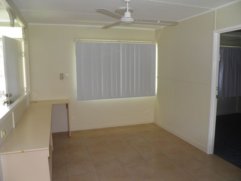 80 Station Road, Loganlea QLD 4131