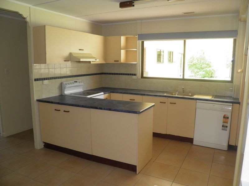 80 Station Road, Loganlea QLD 4131