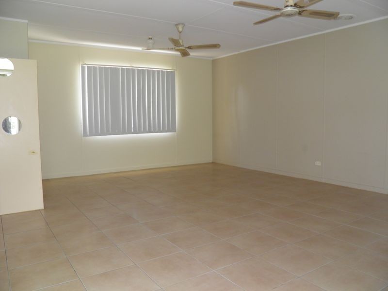 80 Station Road, Loganlea QLD 4131