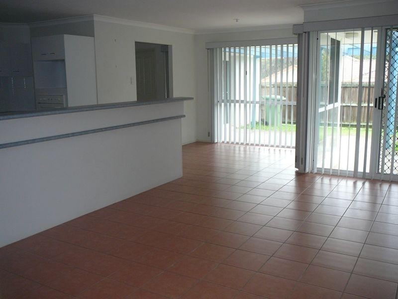 19/8 John Paul Drive, Daisy Hill QLD 4127