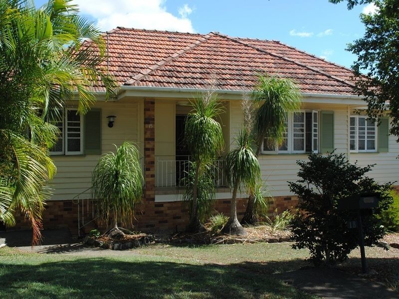 15 Coonara Street, Holland Park QLD 4121