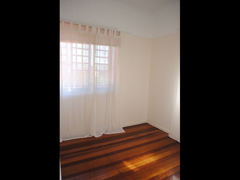 15 Coonara Street, Holland Park QLD 4121