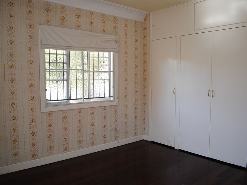 15 Coonara Street, Holland Park QLD 4121