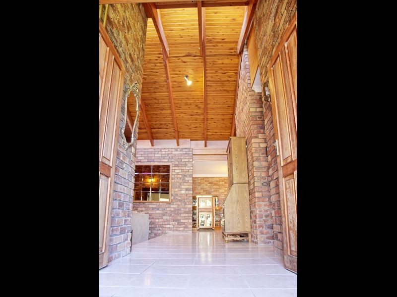 13 Hillside Drive, Daisy Hill QLD 4127