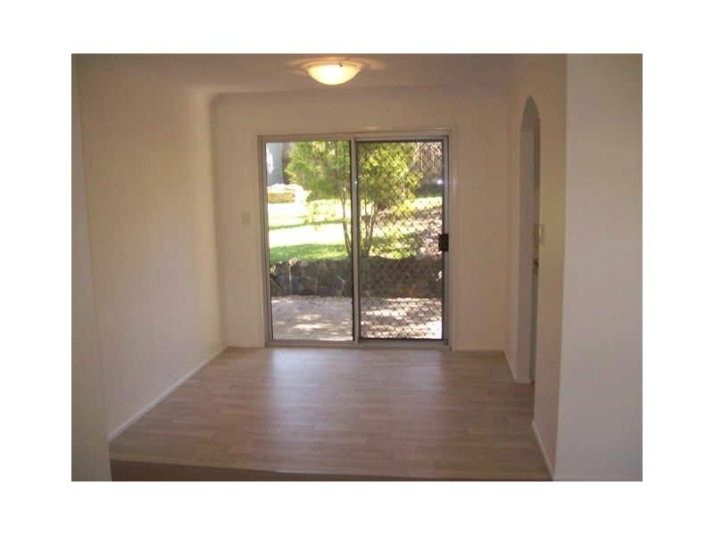 16 Kenthurst Crescent, Rochedale South QLD 4123