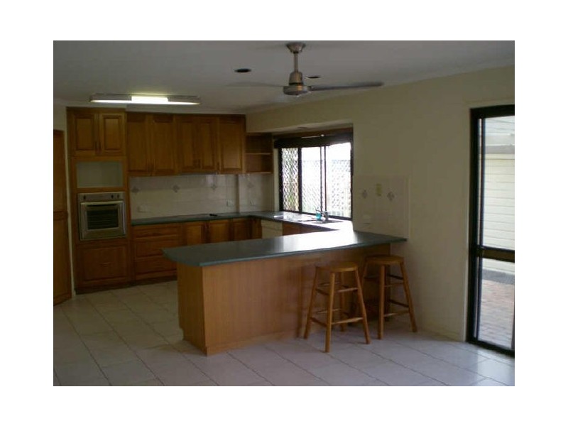 25 Westgate Ave, Springwood QLD 4127