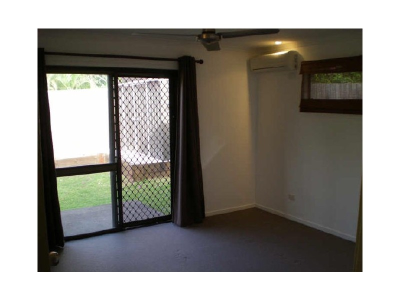 25 Westgate Ave, Springwood QLD 4127