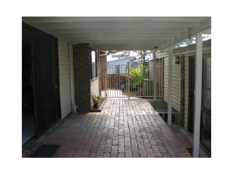 25 Westgate Ave, Springwood QLD 4127