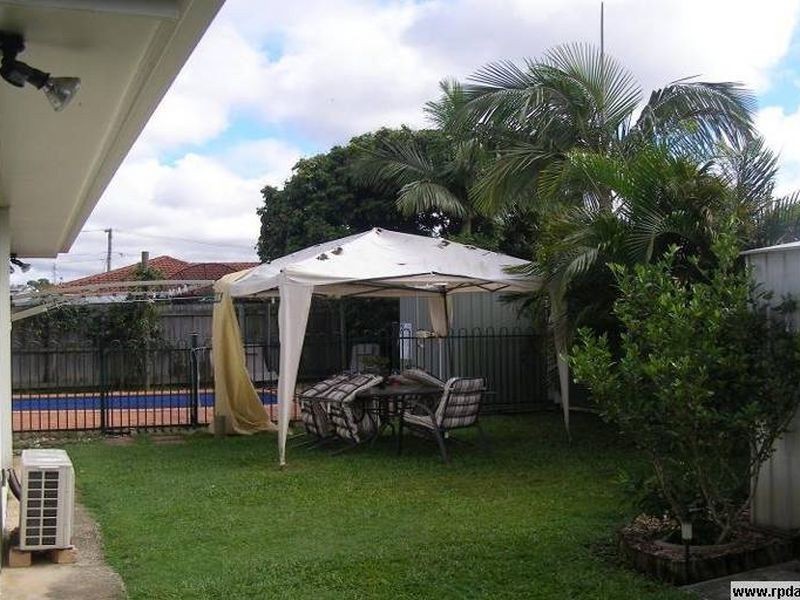 35 Springfield Crescent, Daisy Hill QLD 4127
