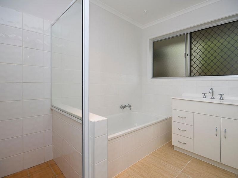 5 Inglis Court, Springwood QLD 4127