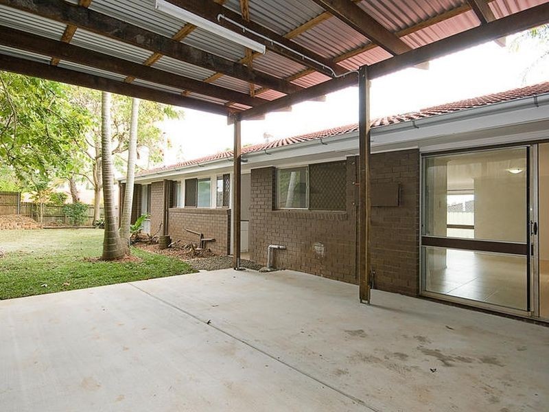 5 Inglis Court, Springwood QLD 4127