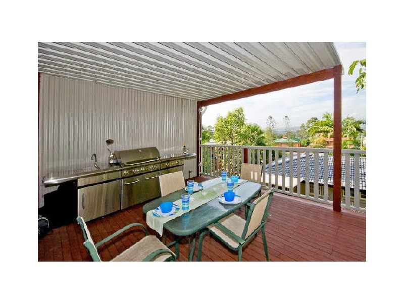 11 Holyoake Drive, Daisy Hill QLD 4127