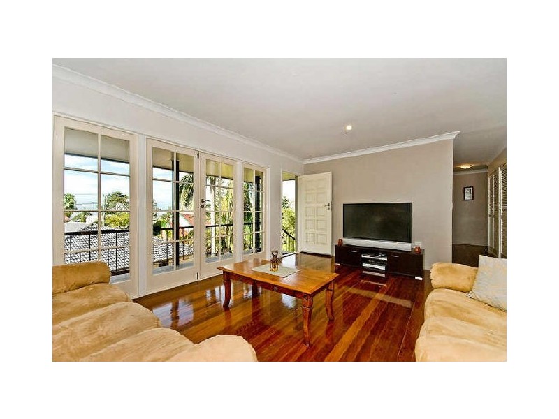 11 Holyoake Drive, Daisy Hill QLD 4127