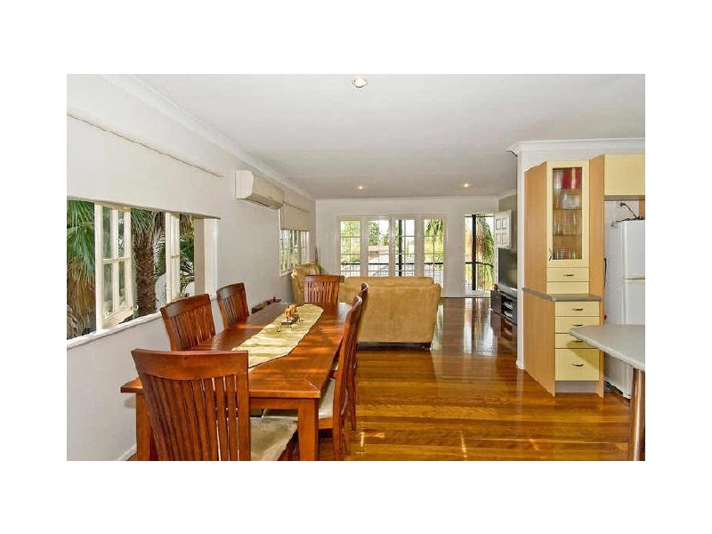 11 Holyoake Drive, Daisy Hill QLD 4127