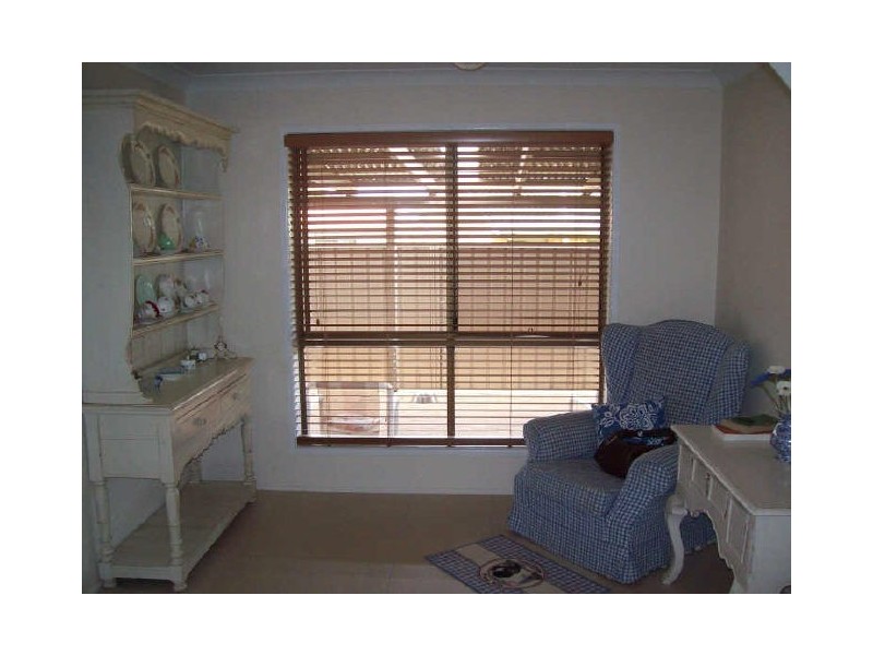 348 Springwood Road, Springwood QLD 4127