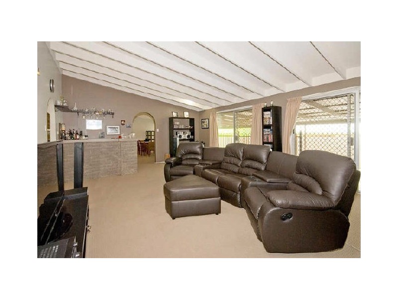 41 Barbaralla Drive, Springwood QLD 4127