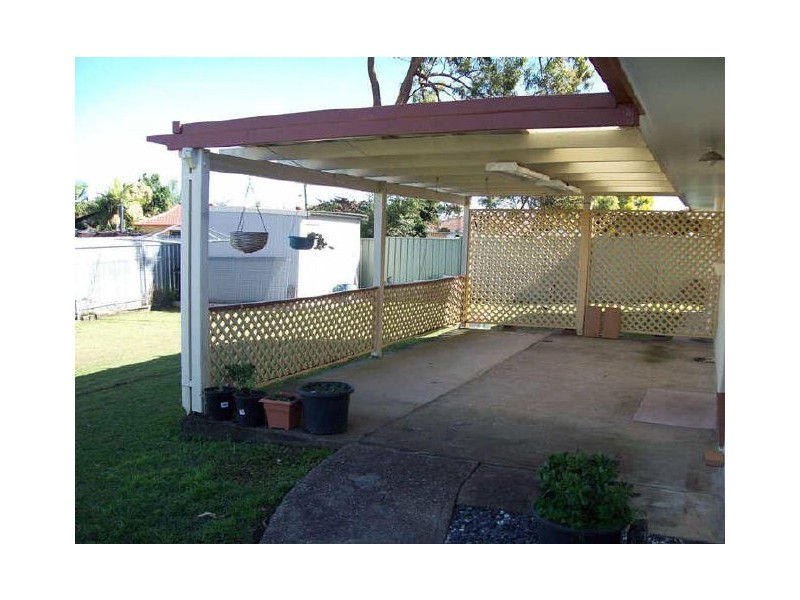 33 Brentwood Drive, Daisy Hill QLD 4127