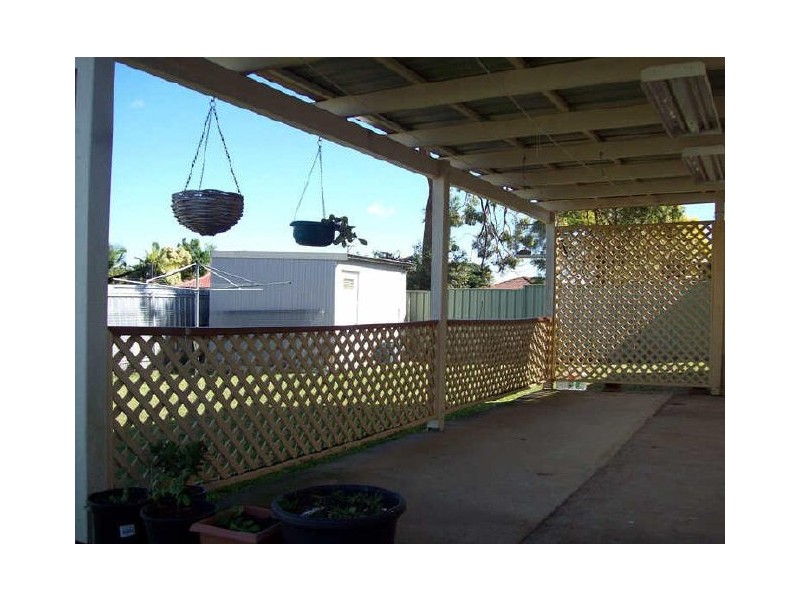 33 Brentwood Drive, Daisy Hill QLD 4127