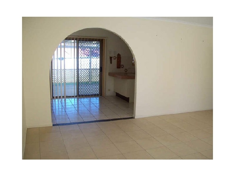 33 Brentwood Drive, Daisy Hill QLD 4127