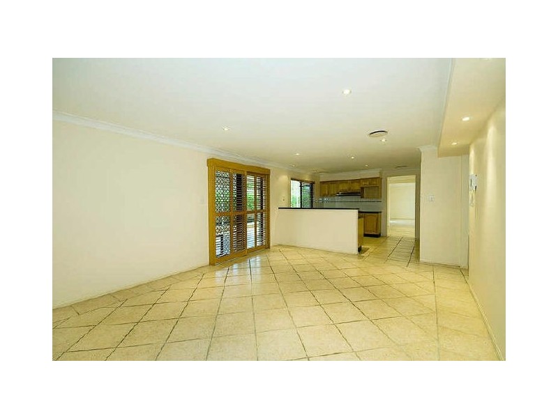 Stretton QLD 4116