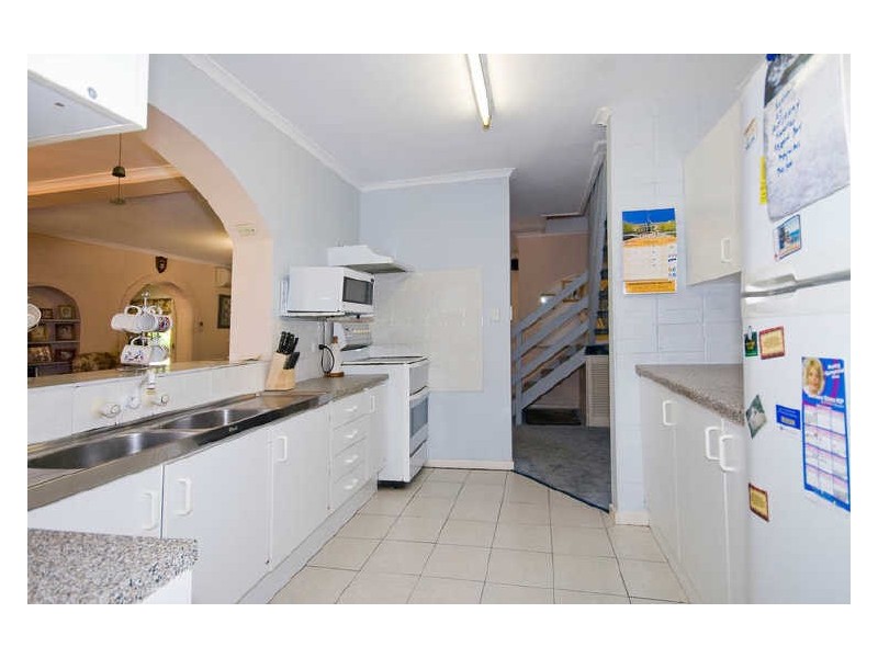 9 Whitfield Avenue, Springwood QLD 4127
