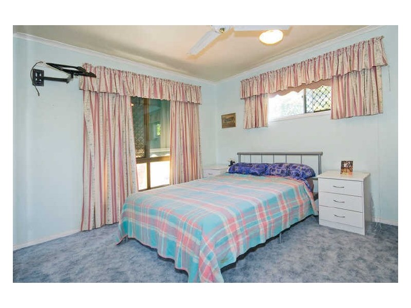 9 Whitfield Avenue, Springwood QLD 4127