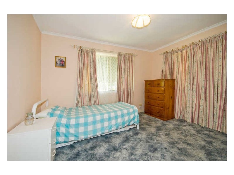 9 Whitfield Avenue, Springwood QLD 4127