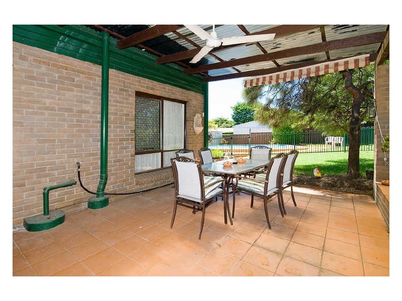 9 Whitfield Avenue, Springwood QLD 4127