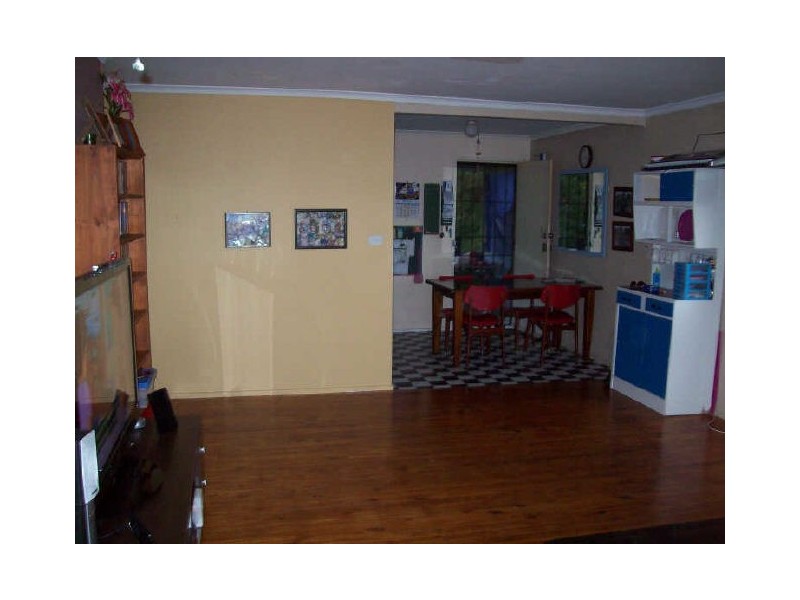 21 Lake Road, Slacks Creek QLD 4127