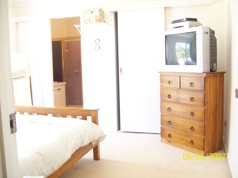 24 Bradley Street, Springwood QLD 4127