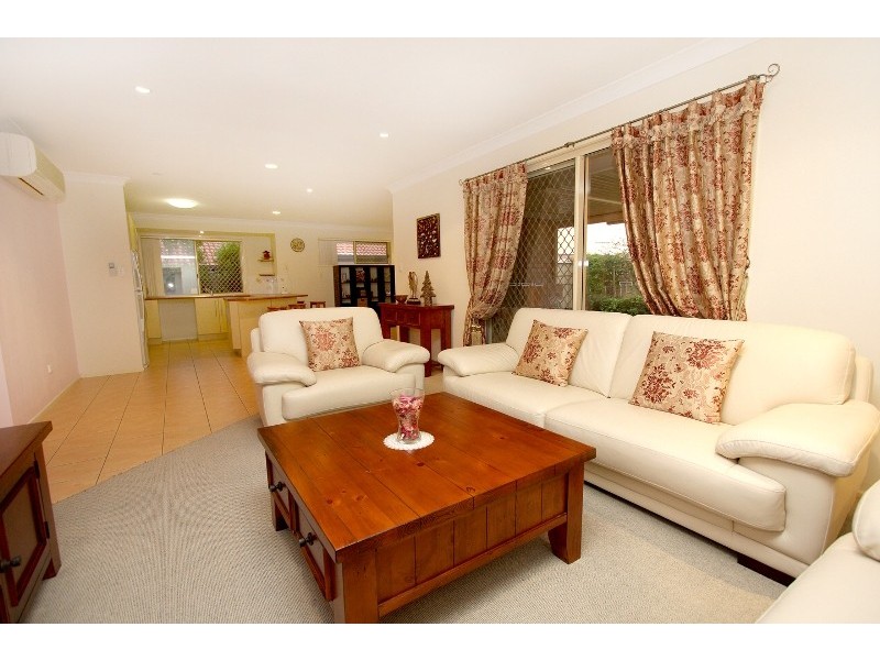 4 Livingstone Place, Kuraby QLD 4112