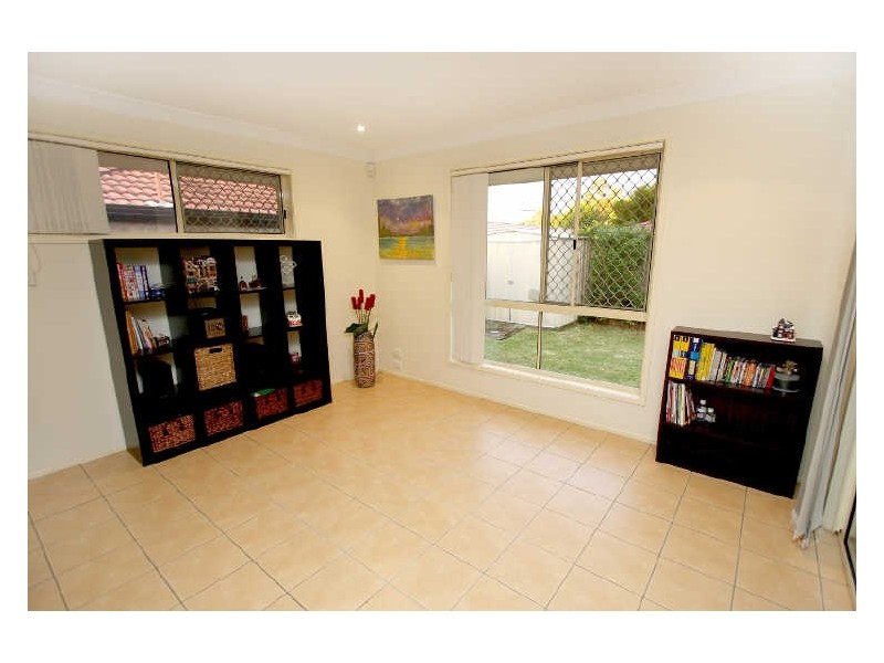 4 Livingstone Place, Kuraby QLD 4112