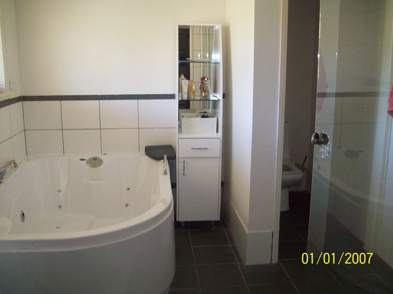 13 Thornhill Street, Springwood QLD 4127