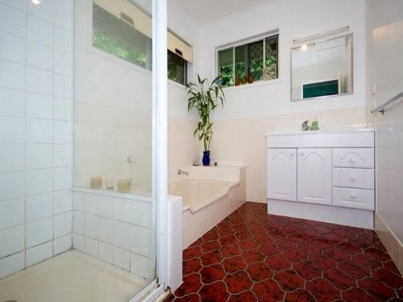 35 – 37 Leslie Parade, Slacks Creek QLD 4127