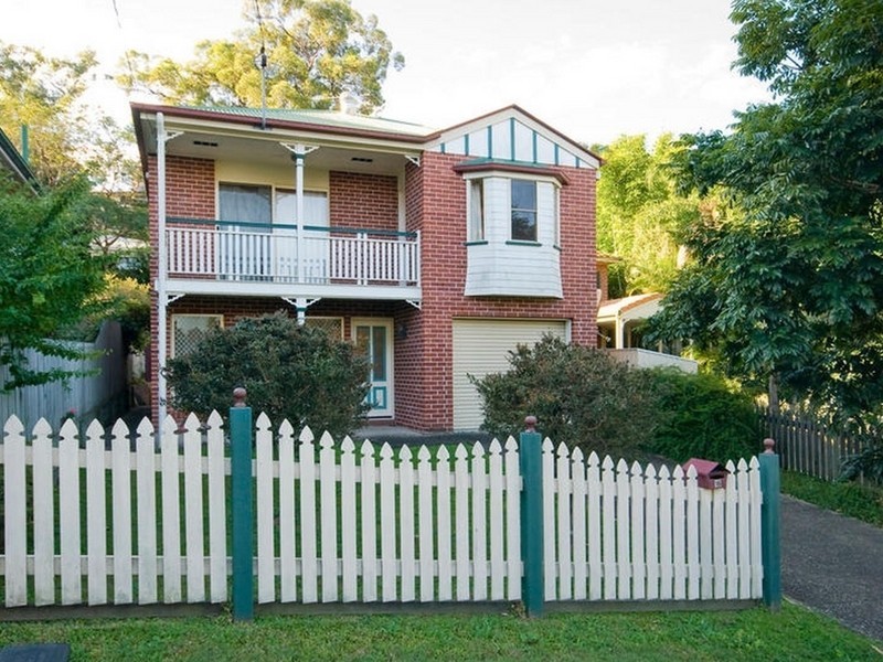 16 Rennie Street, Indooroopilly QLD 4068
