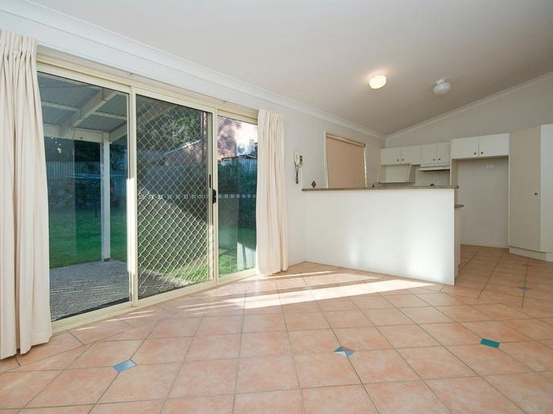 16 Rennie Street, Indooroopilly QLD 4068